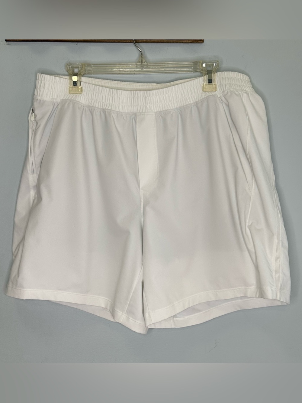 Lululemon Men’s Pace Breaker Shorts Linerless In White LM7BC5S